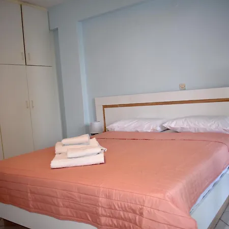 Island In Mykoniatika Apartment