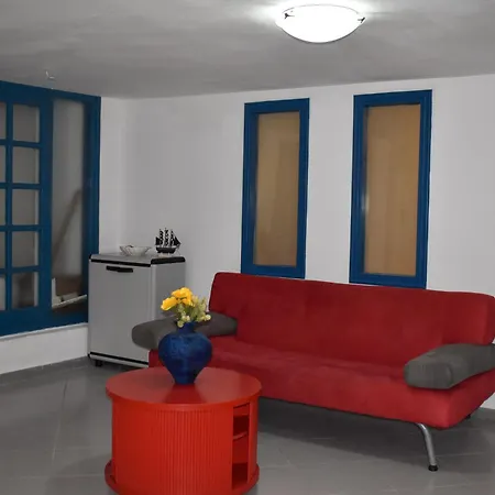 Island In Mykoniatika Apartment